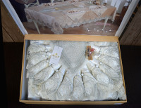 Велюровая скатерть с ранером Selin Hurrem Set 160×220+12 салфеток (Кремовая)
